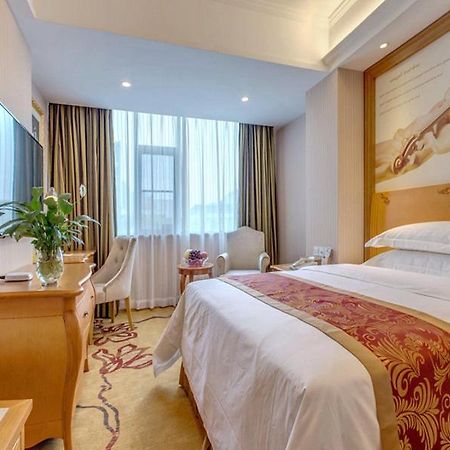 Vienna Hotel Guilin Airport Road Rongshan Kültér fotó